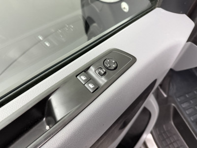 Peugeot e-Expert Premium 75 kWh | Elektrisch | Multimedia | Camera | Airco | Cruise | Betimmering foto 8