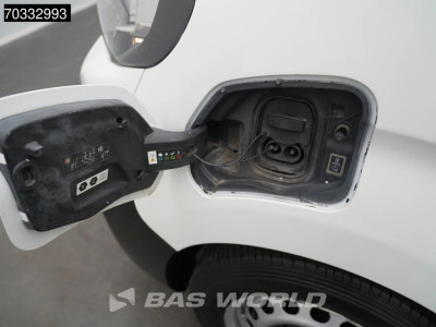 Peugeot e-Expert 136pk Elektrisch 50kWh 230km WLTP L3H1 Navi Camera Airco Cruise L3 Long Airco Cruise control foto 12