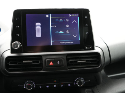 Peugeot e-Partner 136 L2 50 kWh 275 km  WLTP trekhaak foto 14