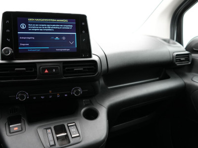 Peugeot e-Partner 136 L2 50 kWh 275 km  WLTP trekhaak foto 8