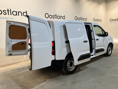 Peugeot e-Partner Premium Long 50 kWh / 100% elektrisch !! / SOH 95% / CCS Snelladen / Airco / Cruise Control / Camera / CarPlay / Navigatie / 3-Zits / 4.900 KM !! foto 21