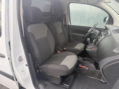 Renault Kangoo 1.5 Blue dCi / L1H1 / 1e EIG. / UNIEK 11.357 KM!! / AIRCO / CRUISE / TREKHAAK / NAVIGATIE foto 9