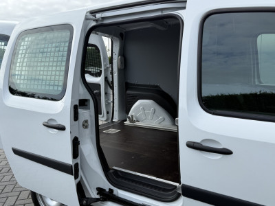 Renault Kangoo 1.5 dCi / L1H1 / 1e EIG. / AIRCO / CRUISE / NAVI / TREKHAAK / DAKDRAGERS foto 9