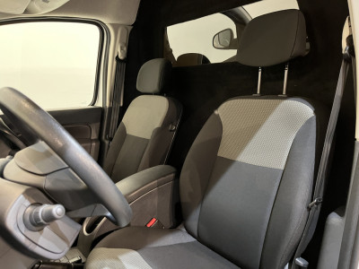 Renault Kangoo Z.E. Maxi Incl. Accu 33 KWH Automaat / 100% Elektrisch / Airco / PDC / Cruise Control / Trekhaak / 10.200 KM !! foto 8