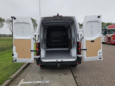 Renault MASTER 2.0 L2H2 LED Trekhaak foto 12