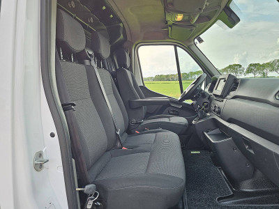Renault MASTER 2.3 CDI 135 L2H2 foto 7