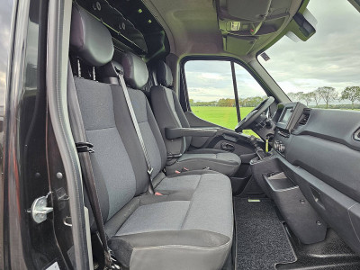Renault MASTER 2.3 L2H2 2xZijdeur NAP 150Pk Euro6 1e Eigenaar Trekhaak 3-Zits Navi! foto 7