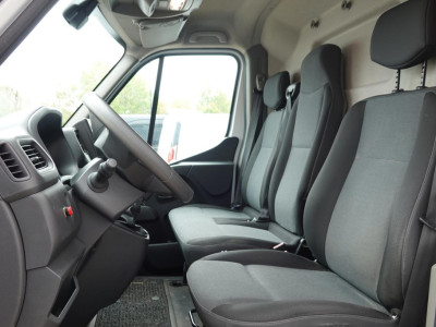 Renault MASTER T33 2.3 dCi 135 L2H2 Met laadklep 13