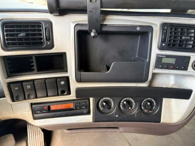 Renault  Magnum DXI (MANUAL GEARBOX / ZF-INTARDER / AIRCONDITIONING / 2x DIESELTANK / COMPLETE SPOILERSET / ETC.) foto 12