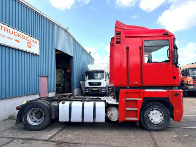 Renault  Magnum DXI (MANUAL GEARBOX / ZF-INTARDER / AIRCONDITIONING / 2x DIESELTANK / COMPLETE SPOILERSET / ETC.) foto 4
