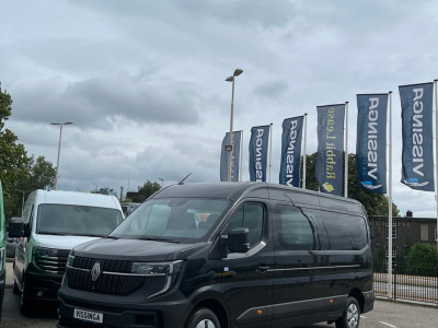 Renault Master 2.0 dCi 170 pk L3H2 Dubbel Cabine Automaat zwart