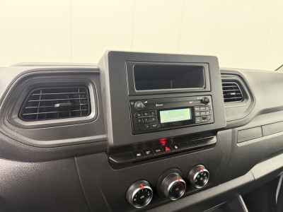 Renault Master 2.3DCI 165PK Dubbellucht Bakwagen+Laadklep | Dakspoiler | Airco | Cruise | 3-Zits foto 17