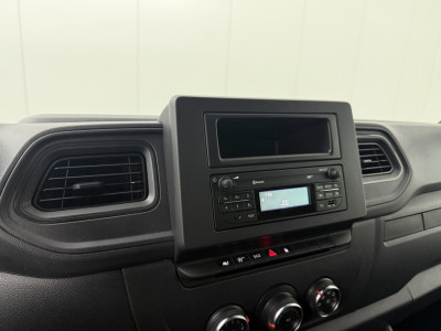 Renault Master 2.3DCI 165PK Dubbellucht Bakwagen+Laadklep | Dakspoiler | Airco | Cruise | 3-Zits foto 17