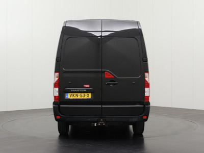 Renault Master 2.3DCi 135PK L2H2 Black Edition | Multimedia | Camera | 3-Zits | Airco | Cruise | Betimmering foto 11