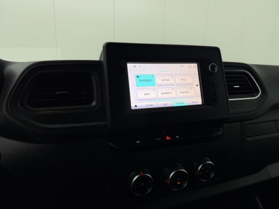 Renault Master 2.3DCi 135PK L2H2 | Multimedia | Airco | Cruise | 3-Zits | Betimmering foto 17
