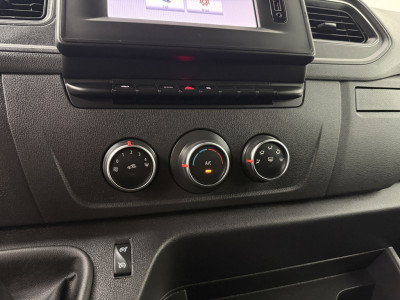 Renault Master 2.3DCi 135PK L2H2 | Multimedia | Airco | Cruise | 3-Zits | Betimmering 18