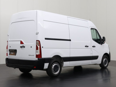 Renault Master 2.3DCi 135PK L2H2 | Multimedia | Airco | Cruise | 3-Zits | Betimmering foto 2