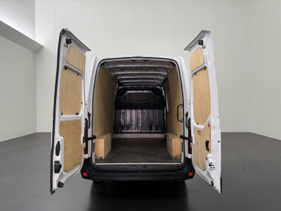 Renault Master 2.3DCi 135PK L2H2 | Multimedia | Airco | Cruise | 3-Zits | Betimmering foto 4