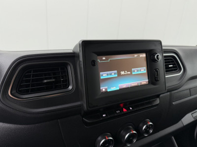 Renault Master 2.3DCi 135PK L2H2 | Multimedia | Navigatie | 3-Zits | Betimmering | Airco | Cruise foto 18