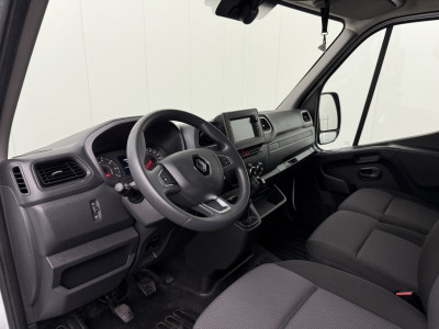 Renault Master 2.3DCi 135PK L2H2 | Multimedia | Navigatie | 3-Zits | Betimmering | Airco | Cruise foto 4