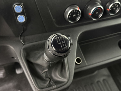 Renault Master 2.3DCi 135PK L3H2 Maxi | Leder | Navigatie | Camera | Airco | Cruise | 3-Zits | Betimmering 16