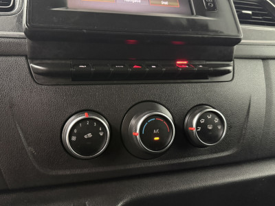 Renault Master 2.3DCi 135PK L3H2 Maxi | Leder | Navigatie | Camera | Airco | Cruise | 3-Zits | Betimmering 21