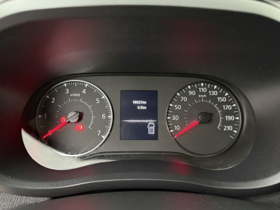 Renault Master 2.3DCi 135PK L3H2 Maxi | Leder | Navigatie | Camera | Airco | Cruise | 3-Zits | Betimmering 9