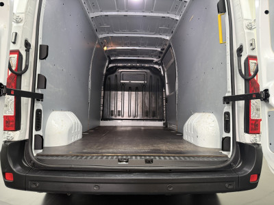 Renault Master 2.3DCi 135PK L3H2 Maxi | Navigatie | Camera | Airco | Cruise | 3-Zits | Betimmering foto 5