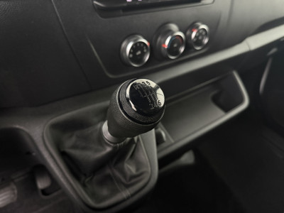 Renault Master 2.3DCi 145PK Bakwagen+Laadklep | Trekhaak 2500Kg | Multimedia | Camera | Zijdeur | Dakspoiler | 3-Zits foto 17