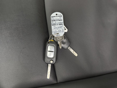 Renault Master 2.3DCi 150PK Automaat Bakwagen Lowliner | Speciaalbouw | Leder | Airco | Camera | Cruise foto 5