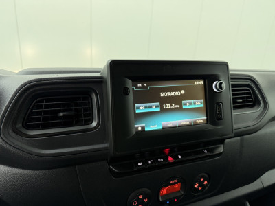 Renault Master 2.3DCi 165PK Bakwagen+Achterdeuren | 4.37 Mtr Lang | Navigatie | Camera | Airco | Cruise | Multimedia foto 16