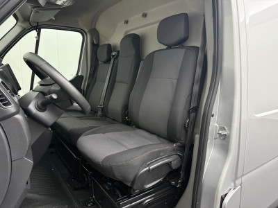 Renault Master 2.3DCi 180PK L3H2 Maxi | Imperiaal | Trekhaak | Navigatie | Camera | Multimedia | Airco | Cruise | Betimmering 19
