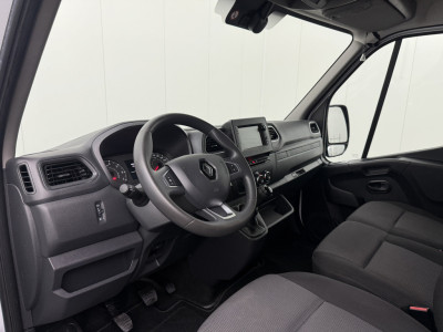 Renault Master 2.3DCi 180PK L3H2 Maxi | Multimedia | Trekhaak | Navigatie | Camera | Airco | Cruise | Betimmering | 3-Zits foto 3