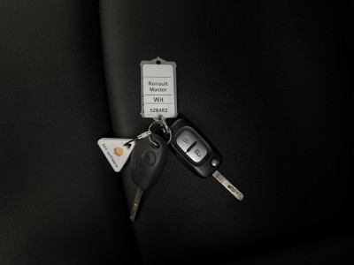Renault Master 2.3DCi L3H2 | Leder | Navigatie | Camera | Multimedia | Airco | Cruise | 3-Zits foto 5