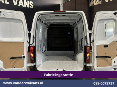 Renault Master 2.3 dCi 131pk L2H2 Fabrieksgarantie Euro6 Airco | LED | Apple Carplay | Cruisecontrol | Android Auto Parkeersensoren, Bijrijdersbank, 2500kg trekvermogen foto 12