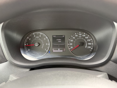 Renault Master 2.3 dCi 135 PK / PICK UP / 27.239 KM! / 7-PERS DUBBELE CABINE / IMPERIAAL / 2.5 TONS TREKHAAK / AIRCO / CRUISE foto 11