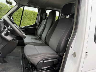 Renault Master 2.3 dCi 135 PK / PICK UP / 27.239 KM! / 7-PERS DUBBELE CABINE / IMPERIAAL / 2.5 TONS TREKHAAK / AIRCO / CRUISE foto 8