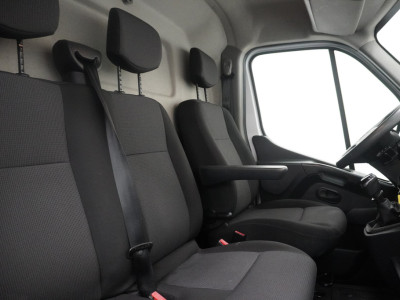 Renault Master 2.3 dCi 136PK EURO 6 - Airco - Cruise - Trekhaak - € 13.900,- Excl. foto 3