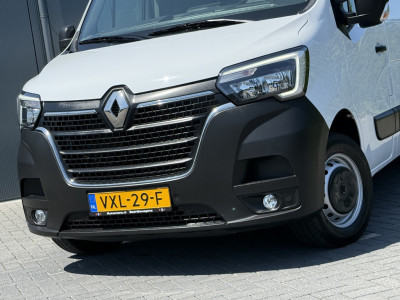 Renault Master 2.3 dCi 136 PK / L2H2 / 1e EIG. / TREKHAAK / AIRCO / CRUISE / NAVI / CAMERA / 3-ZITS / LED 19