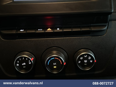 Renault Master 2.3 dCi 136pk L2H2 Euro6 Airco | Navigatie | Camera | Trekhaak | Cruisecontrol Parkeersensoren, Bijrijdersbank foto 5