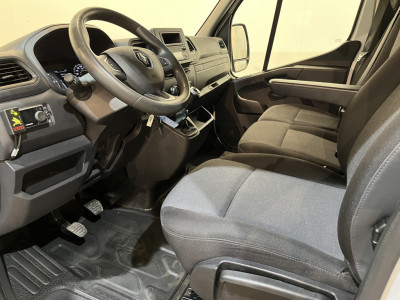 Renault Master 2.3 dCi 145 PK L3 Open Laadbak / Fassi Kraan / Euro 6 / Airco / Trekhaak / Cruise Control / 3-Zits / 55.000 KM !! foto 6