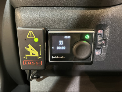 Renault Master 2.3 dCi 145 PK L3 Open Laadbak / Fassi Kraan / Euro 6 / Airco / Trekhaak / Cruise Control / 3-Zits / 65.000 KM !! foto 15
