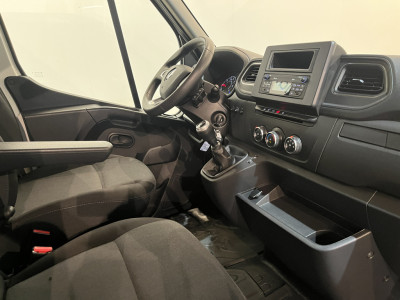 Renault Master 2.3 dCi 145 PK L3 Open Laadbak / Fassi Kraan / Euro 6 / Airco / Trekhaak / Cruise Control / 3-Zits / 65.000 KM !! foto 3
