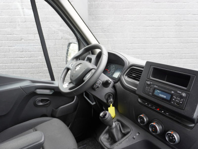 Renault Master 2.3 dCi 150PK L2H2 - EURO 6 - Airco - Cruise - PDC - €13.950,- Excl. 3