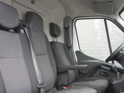 Renault Master 2.3 dCi 150PK L2H2 - EURO 6 - Airco - Cruise - PDC - €13.950,- Excl. 5