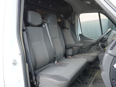 Renault Master 2.3 dCi 150PK L2H2 - EURO 6 - Airco - Trekhaak - €14.900,- Excl. 5