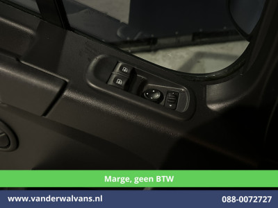 Renault Master 2.3 dCi 150pk **MARGE, geen BTW** L2H1 Paardenwagen Euro6 Airco | Camera | Cruisecontrol | Trekhaak Bijrijdersbank foto 19