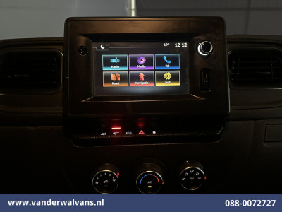 Renault Master 2.3 dCi 180pk L2H2 Euro6 Airco | Camera | Navigatie | LM Velgen | Cruisecontrol | LED Sidebars, 2500kg Trekhaak, Parkeersensoren, Bijrijdersbank foto 18