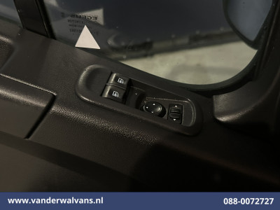 Renault Master 2.3 dCi 180pk L2H2 Euro6 Airco | Camera | Navigatie | LM Velgen | Cruisecontrol | LED Sidebars, 2500kg Trekhaak, Parkeersensoren, Bijrijdersbank foto 20