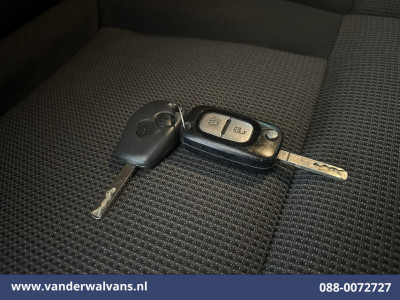 Renault Master 2.3 dCi 180pk L2H2 Euro6 Airco | Camera | Navigatie | LM Velgen | Cruisecontrol | LED Sidebars, 2500kg Trekhaak, Parkeersensoren, Bijrijdersbank foto 21